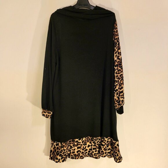Suzanne Betro - Elegant flowy dress - Animal print - Size 1X - Picture 3 of 10